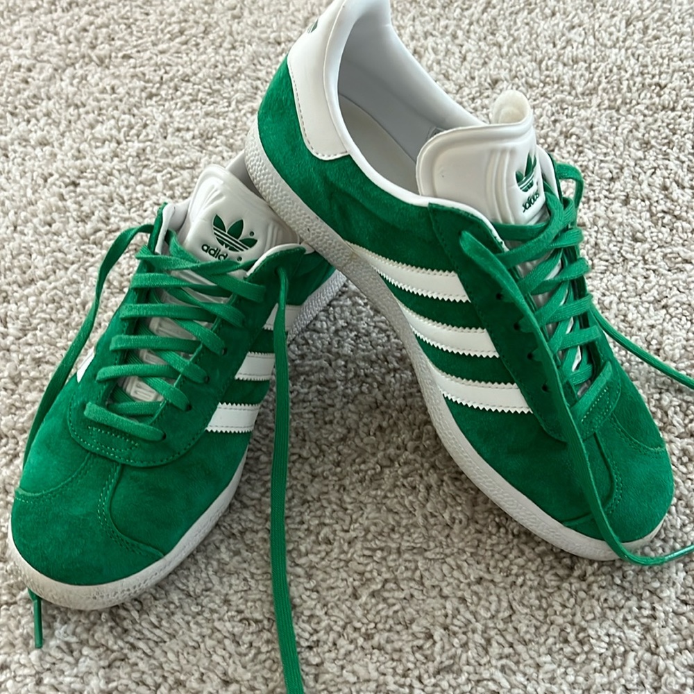 Adidas Gazelle Women’s size 7